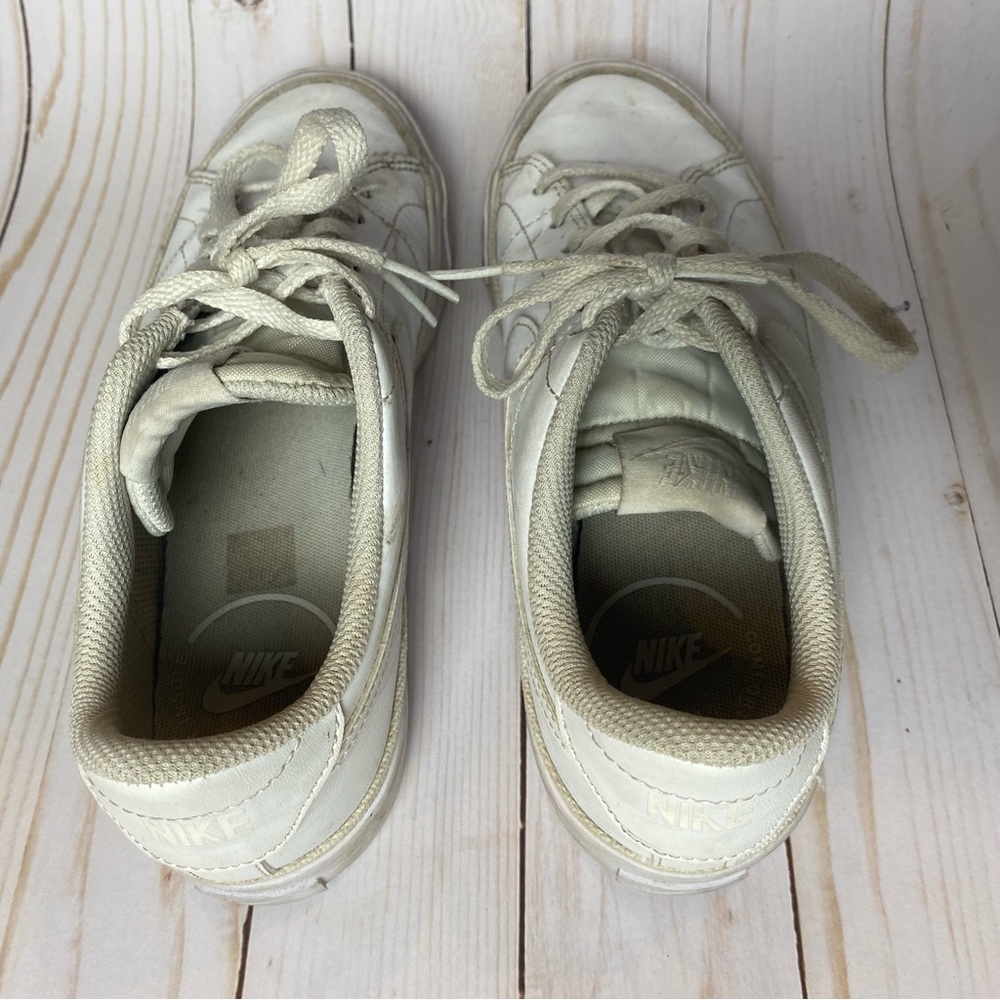 Nike Boys Court Legacy DA5380-104 White Casual Shoes Sneakers Size 5Y - Picture 2 of 7